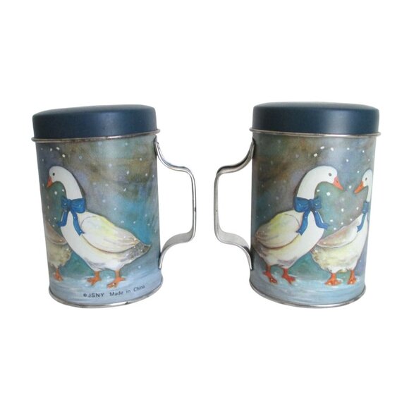 Vintage Winter Geese Salt & Pepper Shakers Set With Handles JSNY Tin Made In Chi - Picture 3 of 6